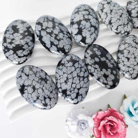 Snowflake Obsidian Palm Stone - Picture 4 of 9